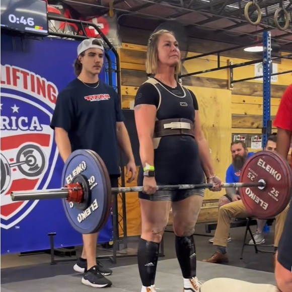 Meet your Posher, Carrie! Posh Ambassador!!🤩 - Picture 13 of 13